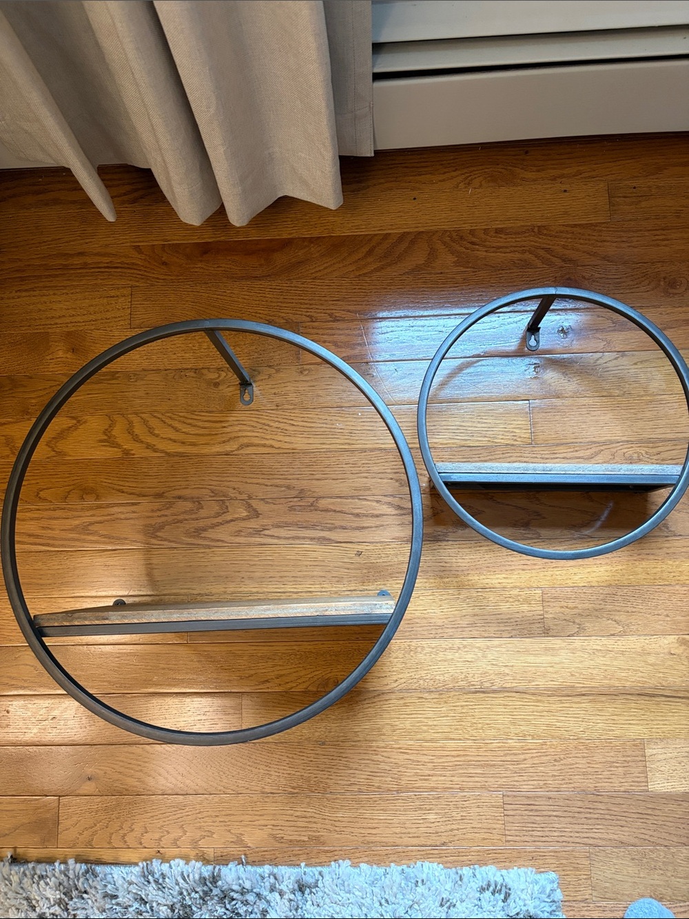 Minimalist Round Metal Wall Shelves - Unbranded